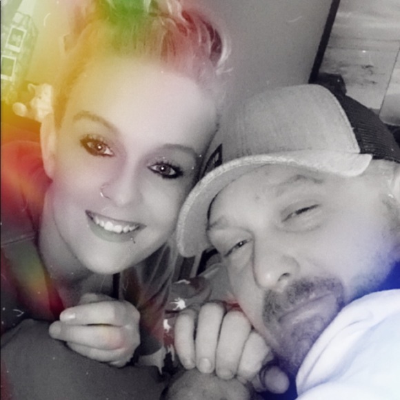 Meet your Posher, Cayla - Picture 1 of 1